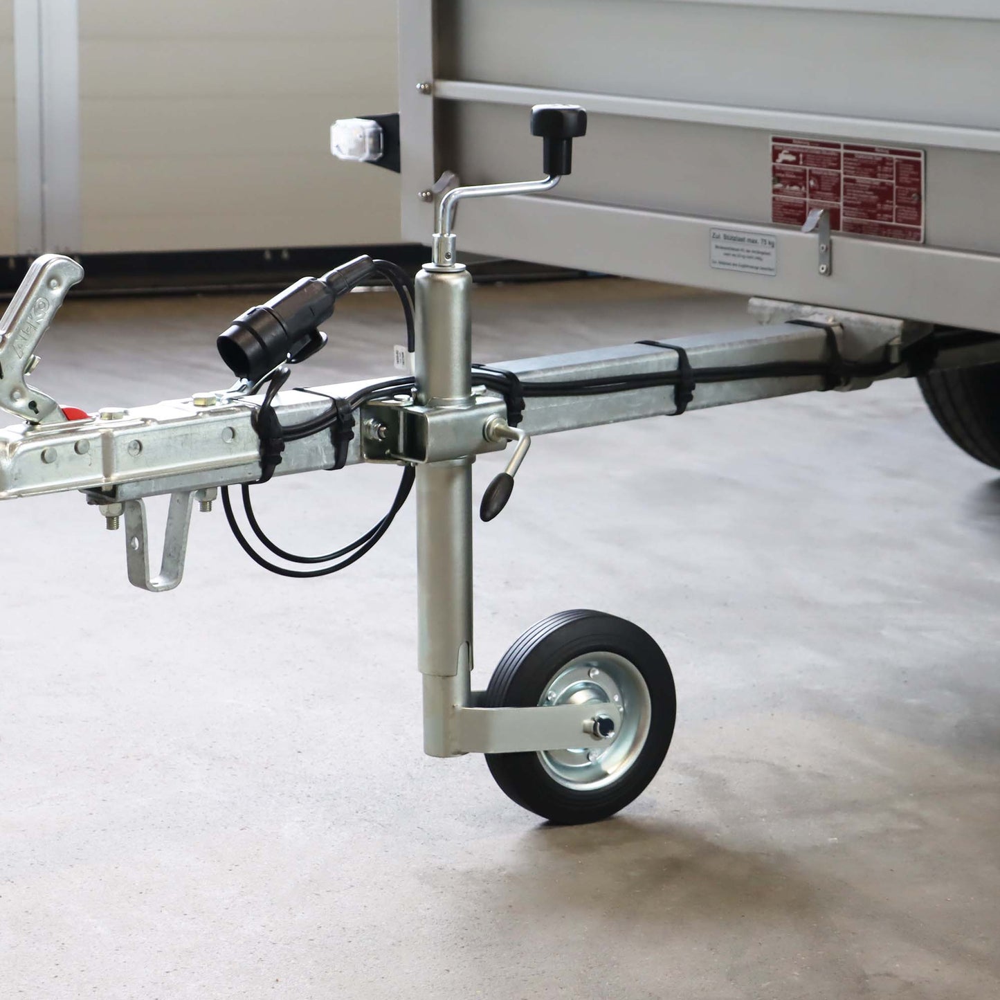 TMN jockey wheel with steel rim, solid rubber tire with clamp holder